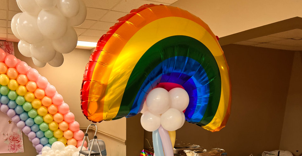 chairs, balloons